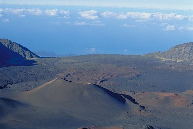 Hana Rainforest and Haleakala Crater 45-Minute Helicopter Tour - Meet the Pilot and Crew