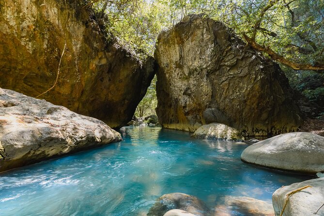 Hiking Tour of La Leona Waterfall With Lunch - Tour Highlights