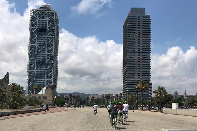 Historical E-bike Tour in Barcelona - Reviews and Ratings