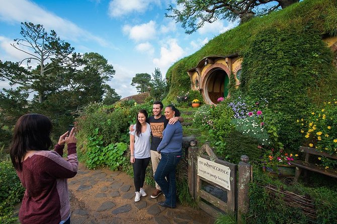 Hobbiton Movie Set Small Group Tour From Auckland - Traveler Tips and Recommendations