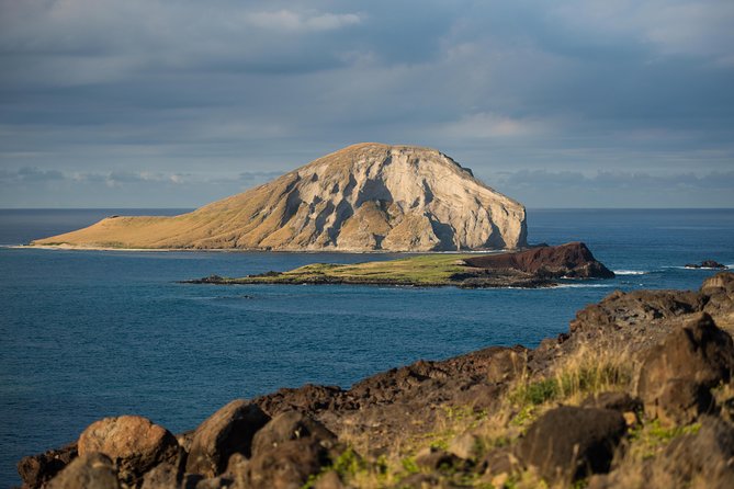 Honolulu Sea-Cliff With Sunset Photo Adventure - Common questions