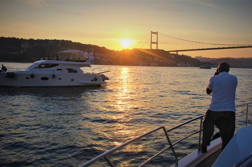 Istanbul: Bosphorus Cruise on A Private Luxury Yacht - Historical Insights and Sightseeing