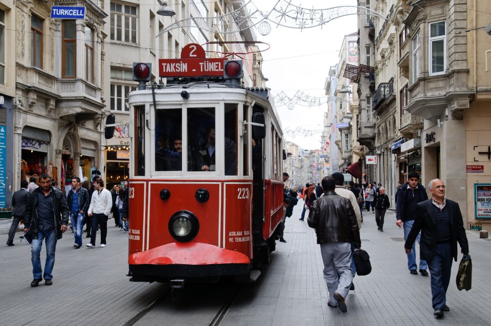 Istanbul: Galata District Walking Tour - Tour Experience