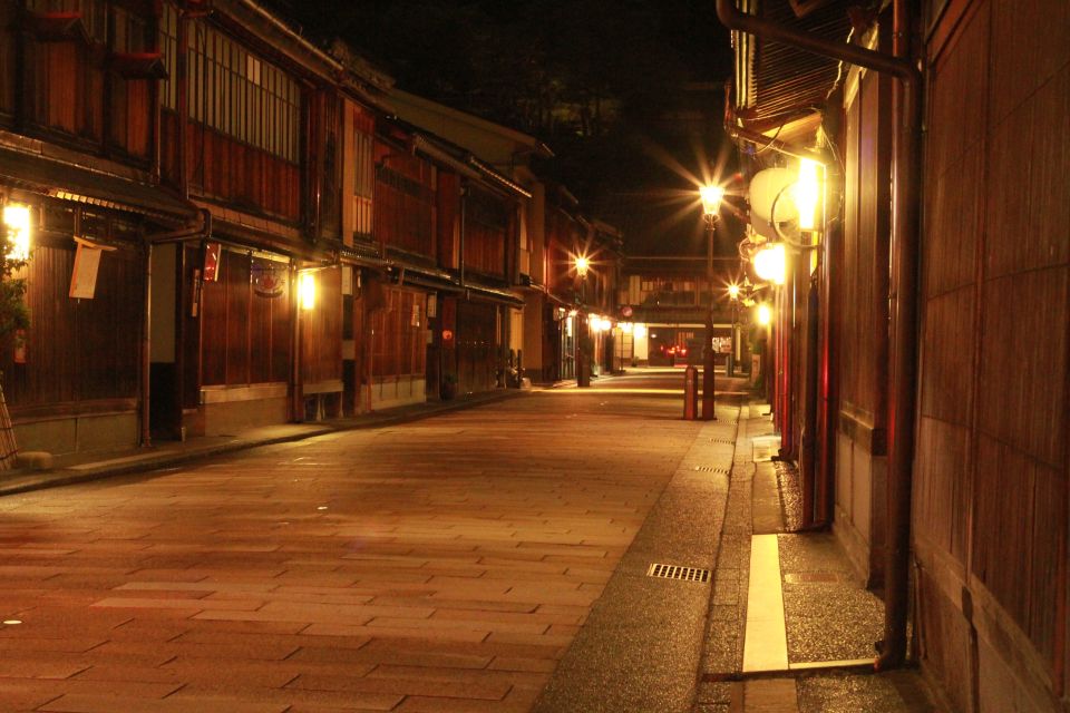 Kanazawa Night Tour With Full Course Meal - Interesting Insights