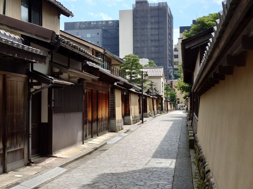 Kanazawa: Samurai, Matcha, Gardens and Geisha Full-Day Tour - Important Information for Participants
