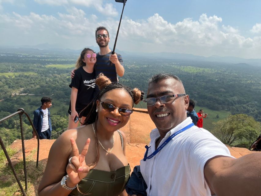 Kandy/Negombo: Sigiriya, Dambulla & Minneriya Private Tour - Jeep Safari Adventure