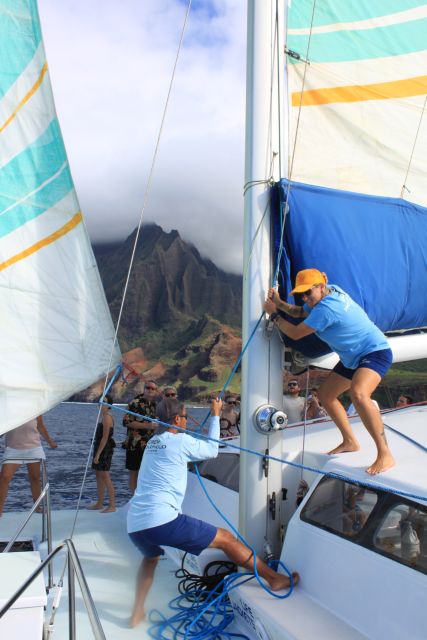 Kauai: Napali Coast Sunset Sail With Dinner - Vessel Description
