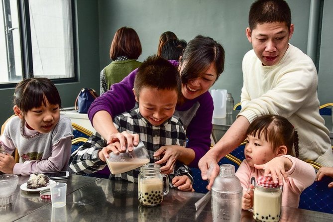 Kiriwan Jane Milk Cultural Museum [Hand-cranked Jane Milk DIY] - Souvenir Shop Offerings