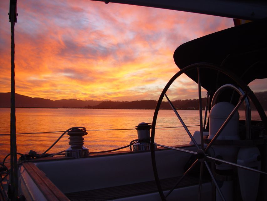 Knysna Sunset Sailing Cruise With Light Dinner and Wine - Live Tour Guides
