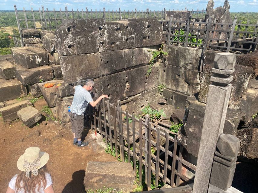 Koh Ker & Beng Mealea Temple Guided Tour - Visitor Reviews and Location