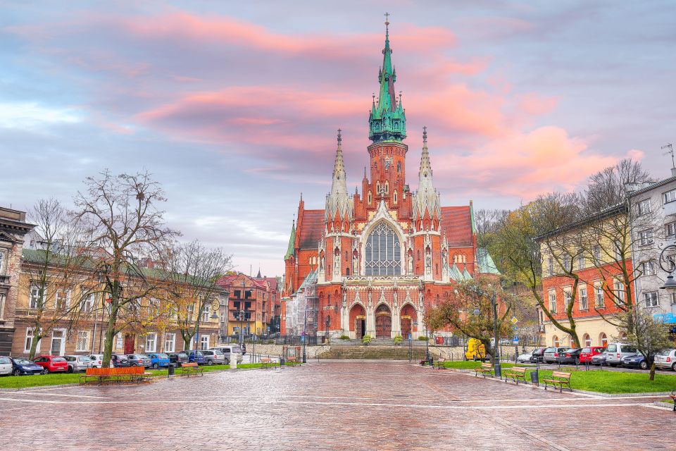 Krakow: Capture the Most Photogenic Spots With a Local - Top Local Tips for Dining and Drinking