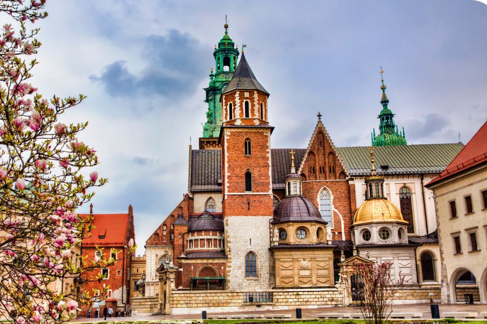 Krakow: City Exploration Game and Tour - Reserve & Payment Information