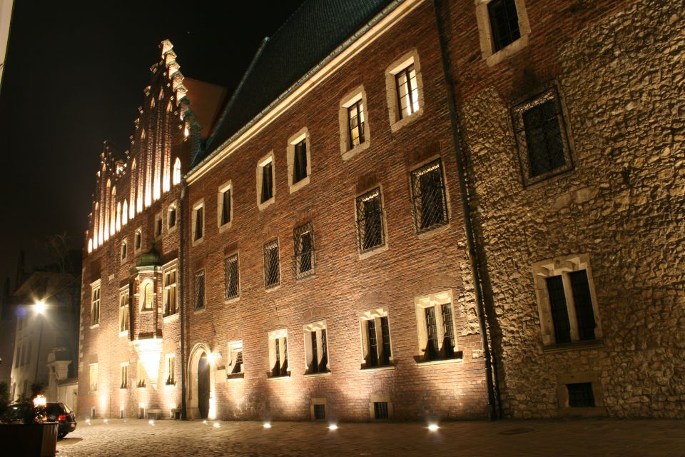 Krakow: Evening Walking Tour With Spooky Stories - Last Words