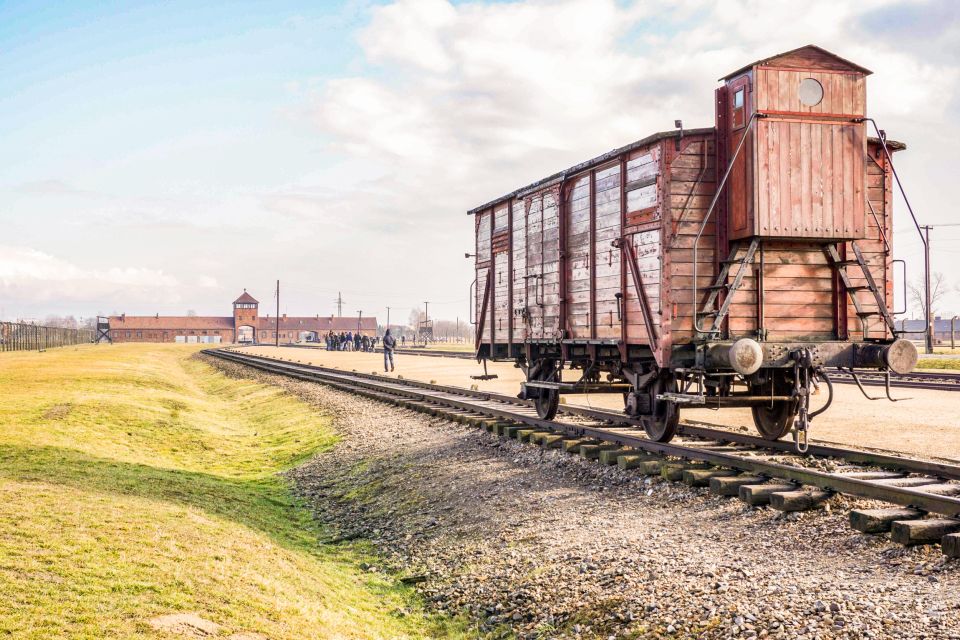 Krakow: Full-Day Auschwitz-Birkenau & Salt Mine Guided Tour - Salt Mine Exploration