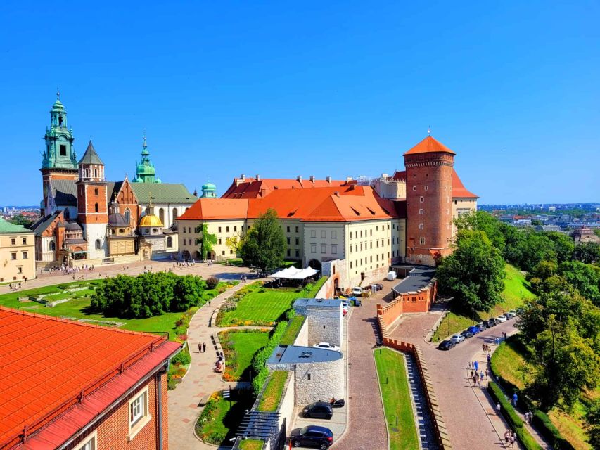 Krakow: Wawel Castle Crown Treasury Tour With Guide - Highlights