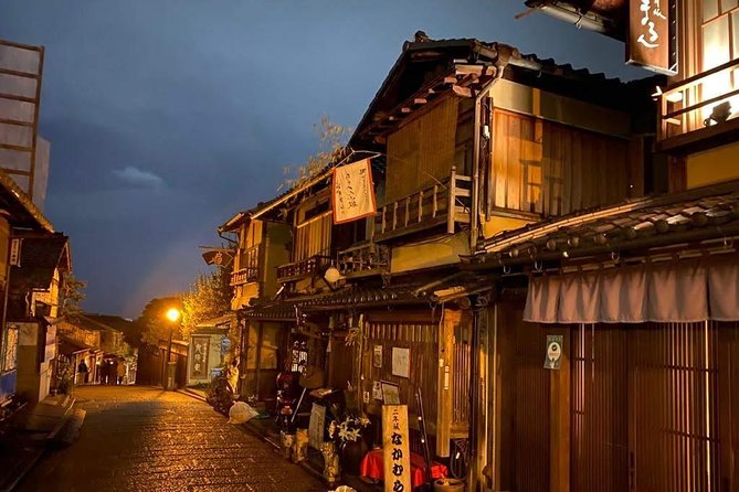 Kyoto Night Walk Tour (Gion District) - Booking and Tour Experience Tips