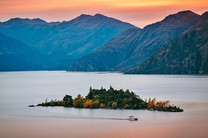 Lake Wanaka 1-Hour Cruise Including Wine and Cheese Board - Experience Highlights