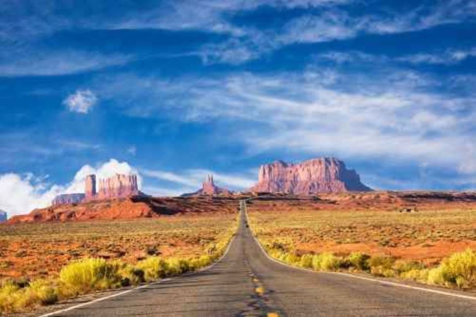Las Vegas: 3-Day Guided Tour of 7 Southwest Parks With Hotel - Monument Valley Sunrise Spectacle