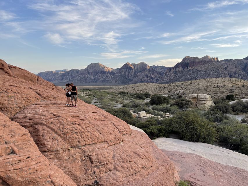 Las Vegas: Sunset Hike and Photography Tour Near Red Rock - Tour Description