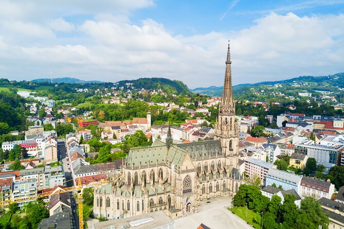 Linz: Pöstlingberg and Old Town Private Walking Tour - Meeting Point Details