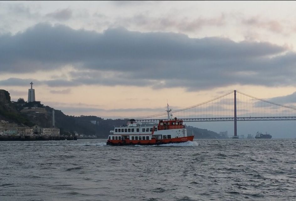 Lisbon Sailboat Ride in Tagus River With Private Transfer - Landmarks & Views Along Tagus River