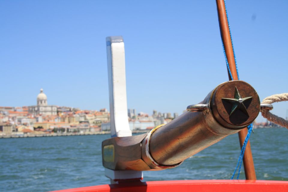 Lisbon: Tagus River Express Cruise in a Traditional Vessel - Route and Sightseeing