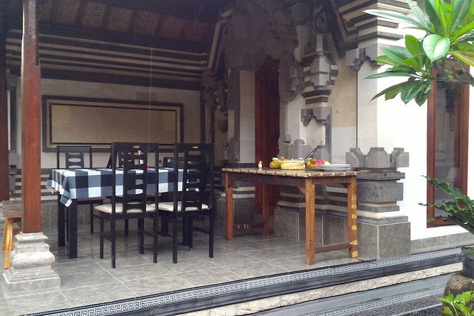 Local Market Tour and Traditional Balinese Cooking Class With a Family in Ubud - Immerse Yourself in Local Culture