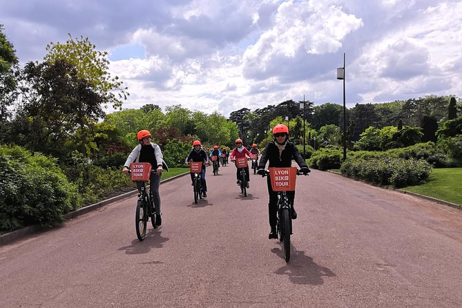 Lyon Small-Group Guided Electric Bike Tour With a Local Guide - Traveler Experience