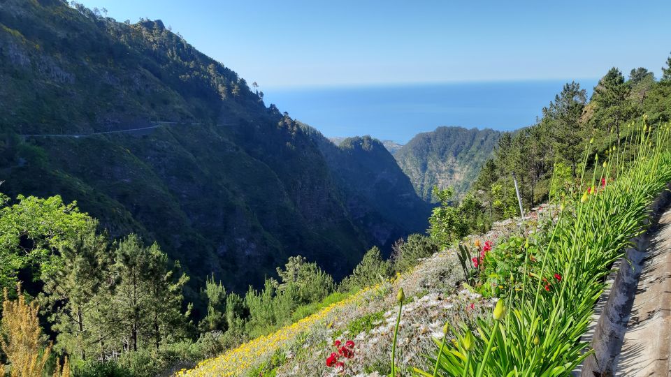 Madeira: Nun's Valley Private Tour - Meeting Point & Guide