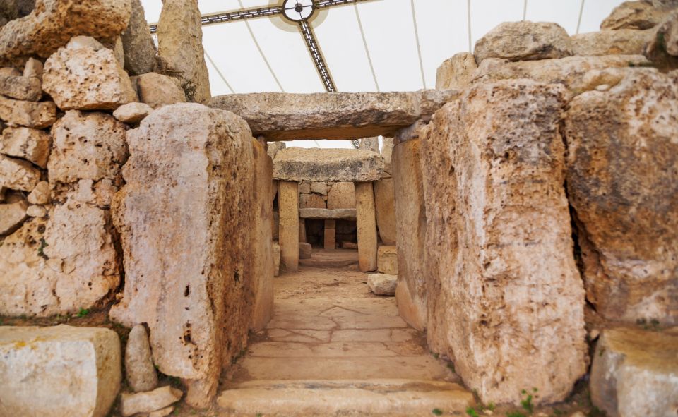 Malta Tour : Private Car- Mdina, Marsaxlokk, Blue Grotto - Local Experiences