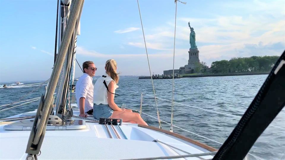 Manhattan: Private Sailing Yacht Cruise to Statue of Liberty - Traveler Reviews