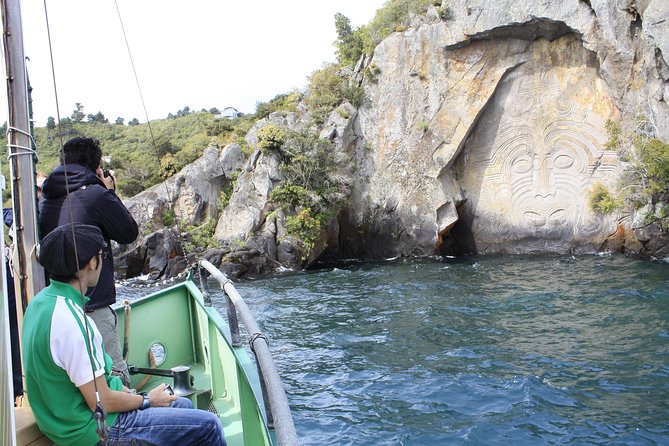 Maori Rock Carvings Scenic Cruise - Booking Process
