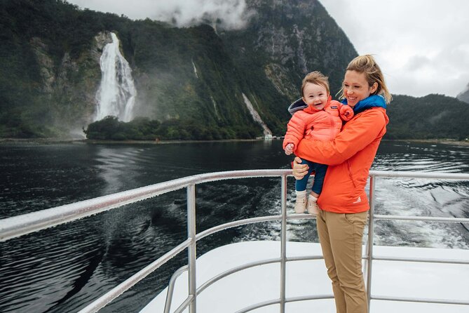 Milford Sound Coach & Cruise Tour From Te Anau - Logistics and Customer Service