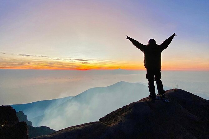 Mount Agung Sunrise Trekking Tour - Guide and Participants