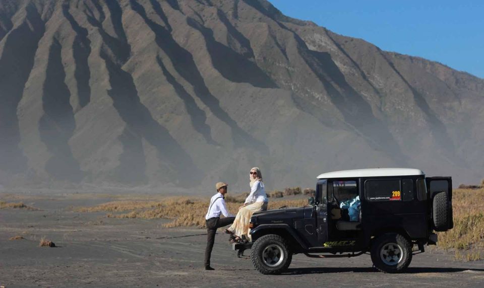 Mount Bromo and Ijen Crater Tour From Surabaya/ Malang - Blue Flames at Ijen Crater