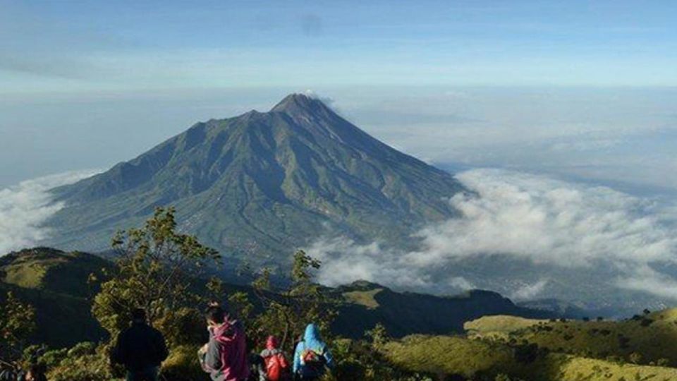 Mount Merbabu Day Hiking Tour - Booking and Payment Details