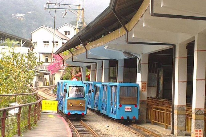 N109 Wulai Old Street Wulai Hot Spring Wulai Waterfall Bitan Scenic Area Day Tour (10h) - Pickup Information