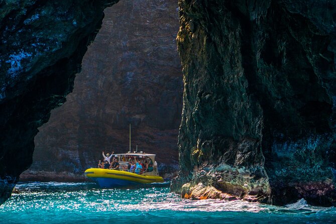 Na Pali Coast Super Raft Adventure - Highlights and Wildlife Sightings