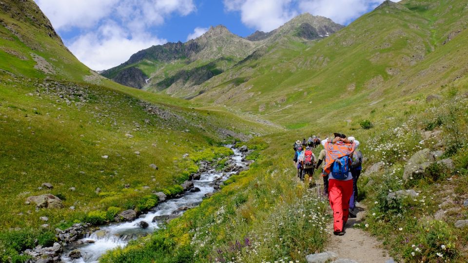 Nepal: Annapurna Circuit Trek 15 Days - Booking Information and Benefits