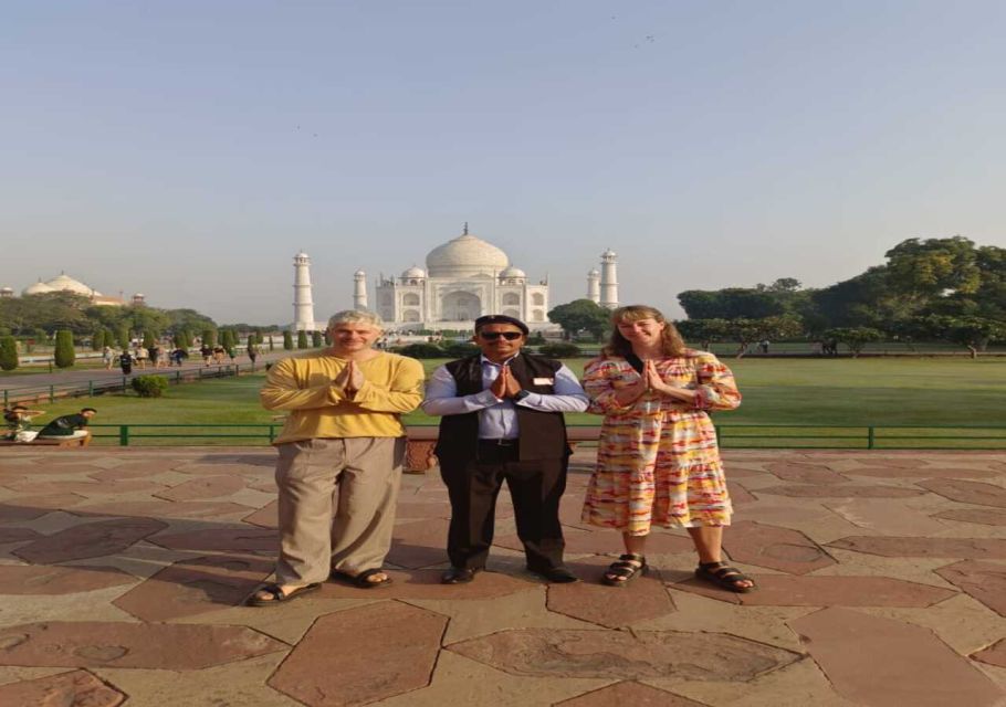 New Delhi : Taj Mahal, Agra Fort & Baby Taj Day Trip - Pick-up & Travel Details