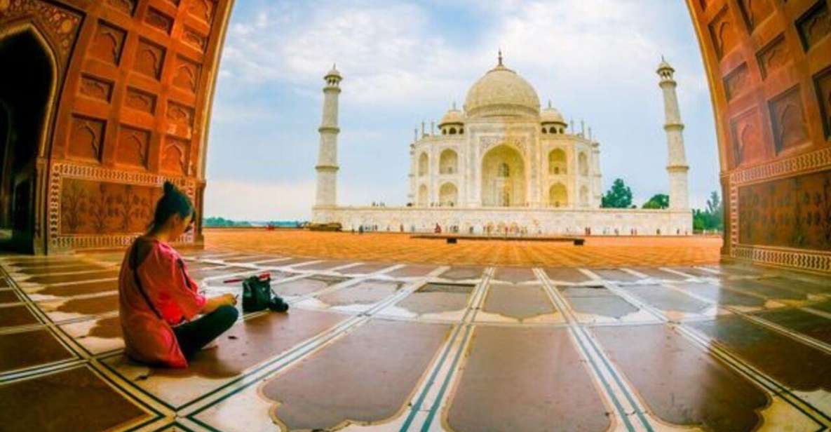 New Delhi: Taj Mahal Highlights Tour With Hotel Transfer