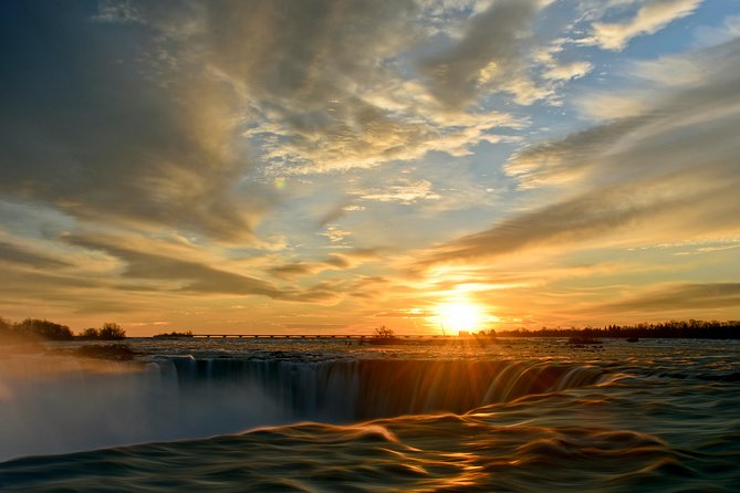 Niagara Falls Canadian Side Evening Tour & Fireworks Cruise - Inclusions and Amenities