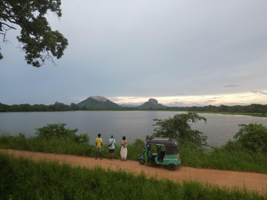 Non-Touristic Sigiriya on Tuktuk - Tour Details