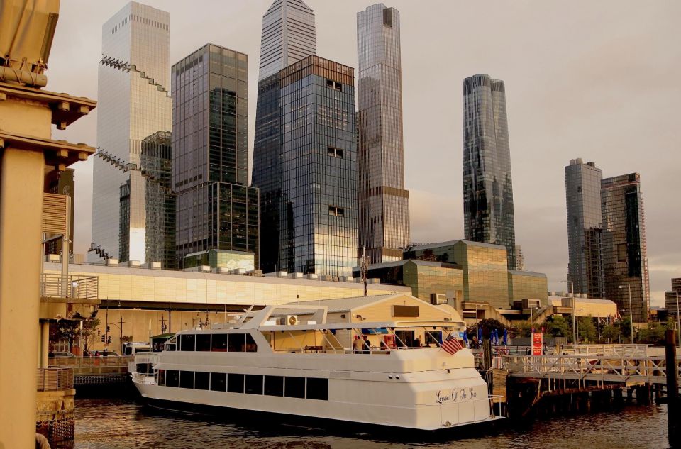 NYC: 3-Hour Dinner Cruise on a Luxurious Boat - Location Information