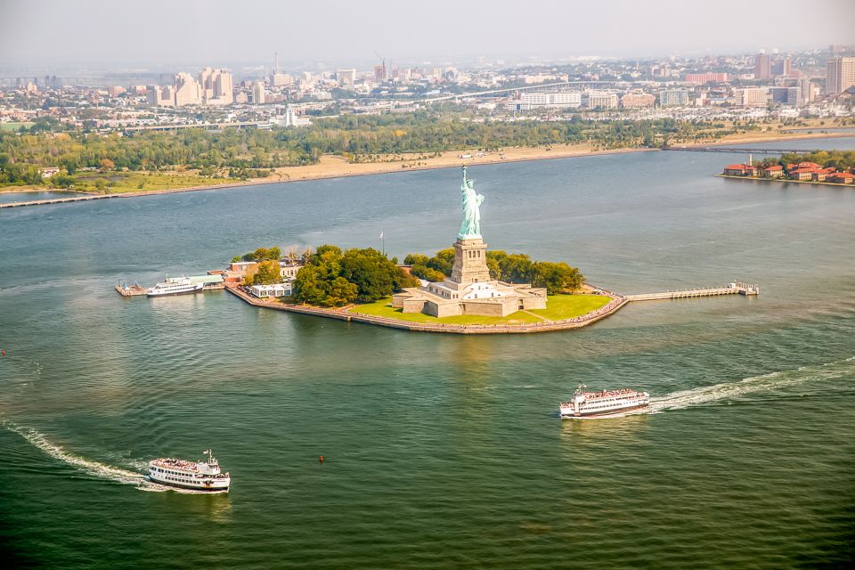 NYC: Manhattan Island All-Inclusive Helicopter Tour - Review Summary