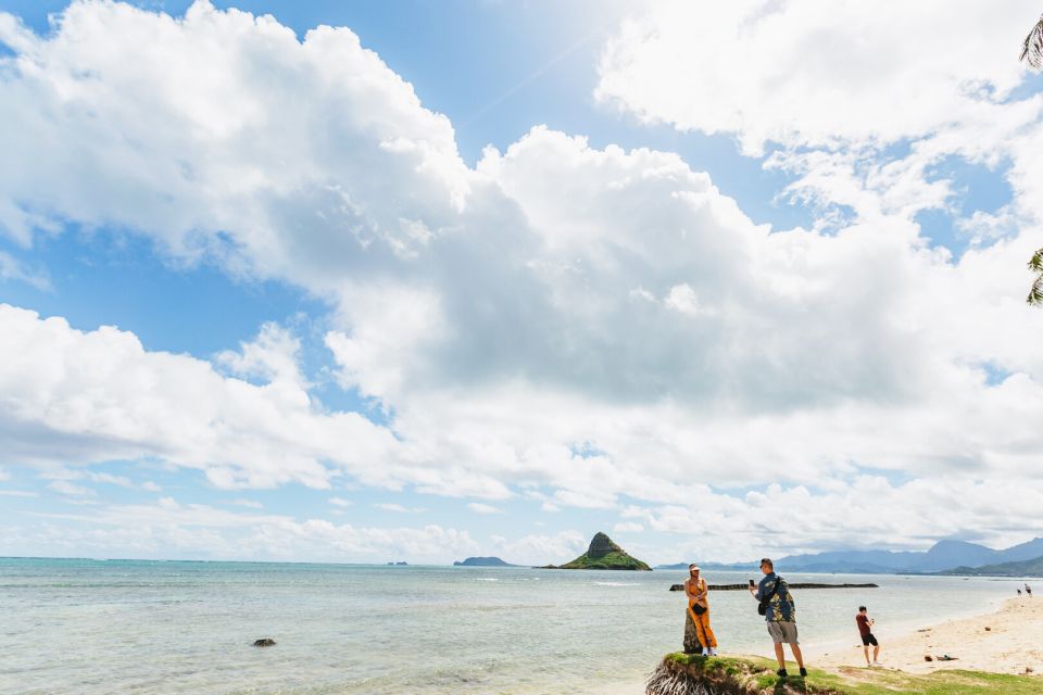 Oahu: Circle Island Tour With Lunch & Waimea Waterfall - Waimea Valley Exploration