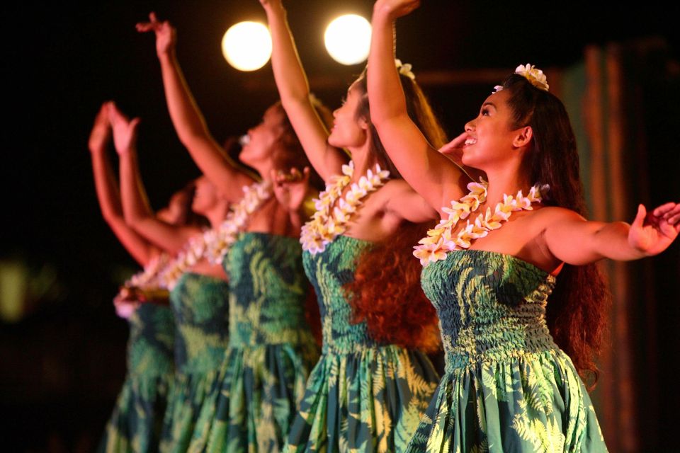Oahu: Germaine's Traditional Luau Show & Buffet Dinner - Participant Selection and Date