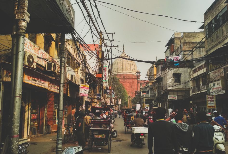 Old Delhi: 3-Hour Tuk-Tuk/Rickshaw Tour - Meeting Point Location and Accessibility