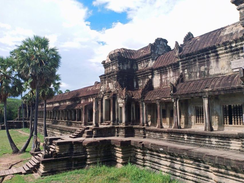 One Day Angkor Wat Trip With Sunset on Bakheng Hill - Inclusions and Services