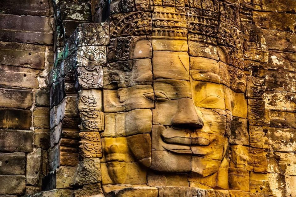 One-Day Small Circuit Tour: Angkor Wat, Bayon, Ta Prohm - Experience With Live Tour Guide